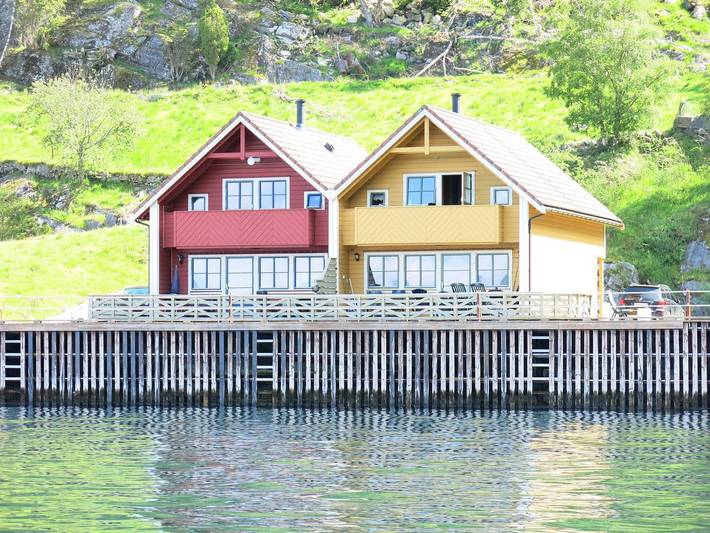 Ferienhaus für 8 Personen, mit Balkon und Terrasse sowie Sauna und Ausblick