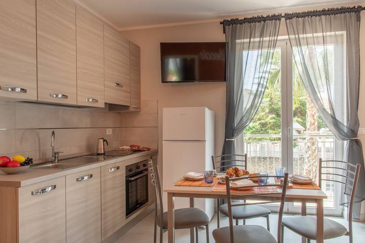 Gîte pour 8 personnes, avec Balcon à Loano - 2