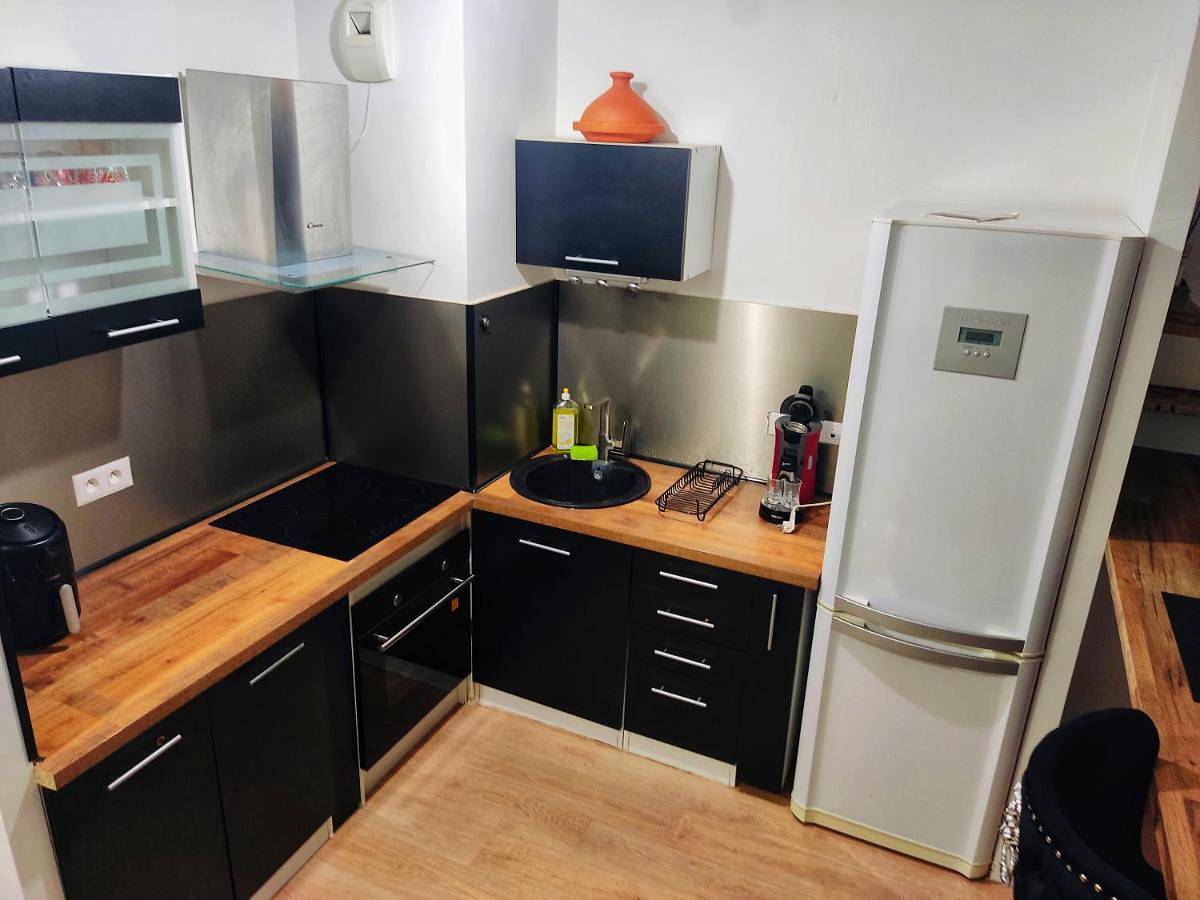 Appartement entier, One-Bedroom Apartment in Melun, Seine-et-Marne