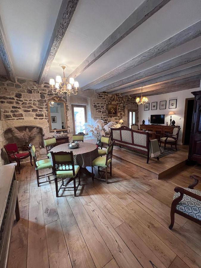 Gîte pour 2 personnes, avec Terrasse dans Office de Tourisme d'Aigues-Mortes en Terre de Camargue - 2
