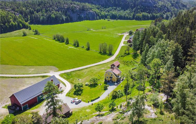 Ferienhaus für 6 Personen, mit Terrasse und Garten sowie Ausblick in Tanum