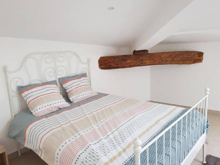 Gîte pour 6 personnes, avec terrasse et vue à Cabasse - 3