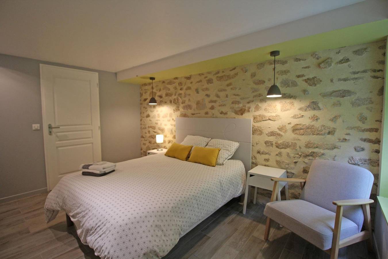 Les Jardins d'Hélène - Chambre du rez-de-chaussée in Bersac-sur-Rivalier, Région de Limoges