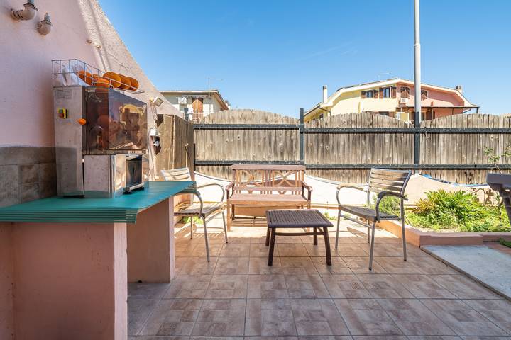Apartament wakacyjny dla 5 osób, z Balkon w Prowincja Cagliari