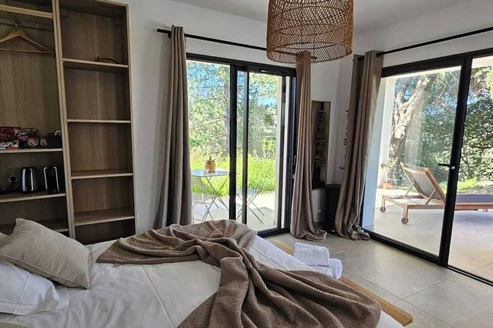 Gîte pour 4 personnes, avec jardin ainsi que piscine et terrasse à Olmiccia - 2