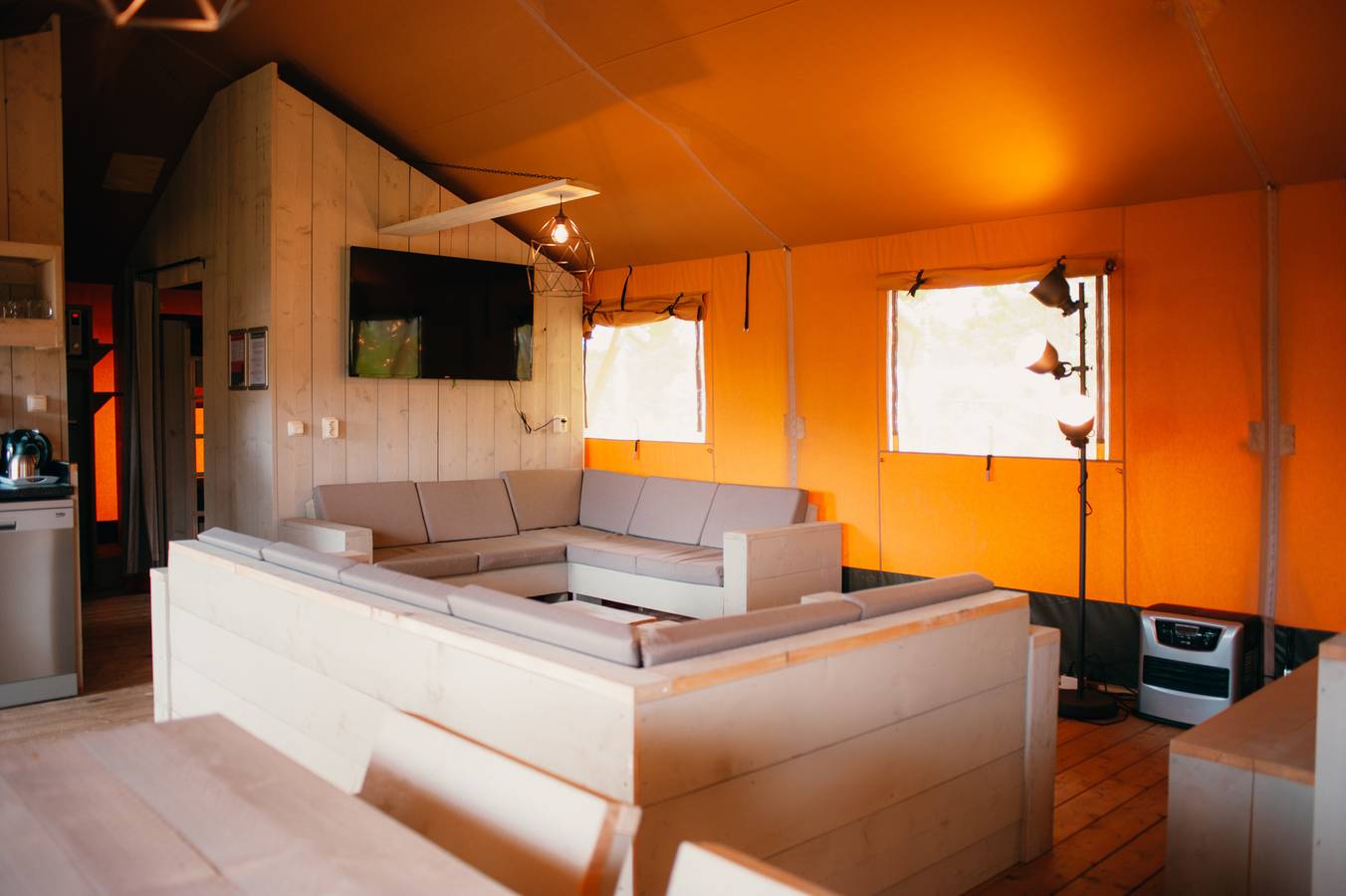 Recreatiepark De Boshoek — Safari Villa | 12 Personen in Veluwe