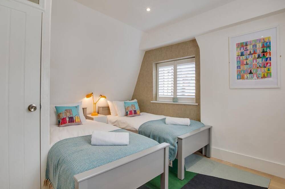 3 Bed in Brighton (oc-bbcorn) in Brighton, Sussex