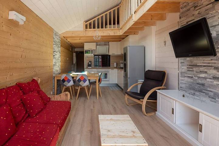 Gîte pour 5 personnes, avec terrasse à Larringes