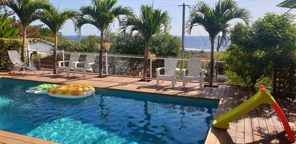 Studio pour 4 personnes, avec piscine ainsi que jardin et terrasse