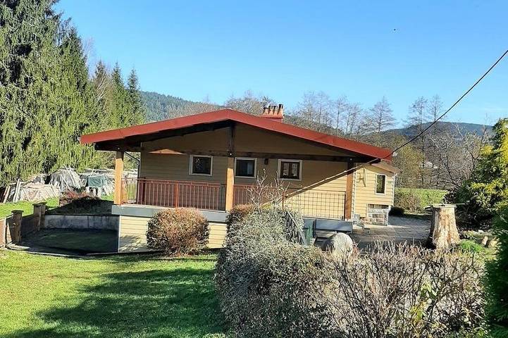 Chalet pour 4 personnes, avec balcon et jardin
