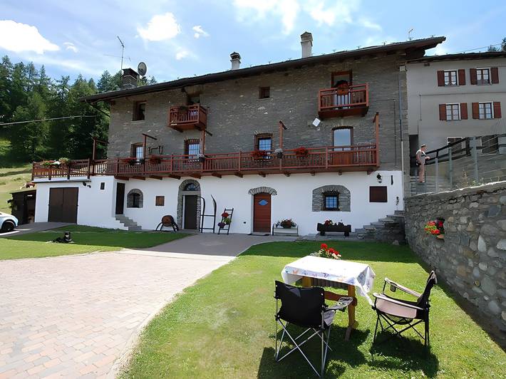Casa vacanza per 3 persone, con giardino, con animali domestici in Valle d'Aosta