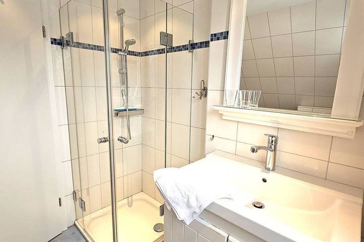 Ganze Wohnung, Eltimjo 1 - Ferienwohnung für 2 Personen - Eltimjo 1 Ferienwohnung in Nieblum: in Nordfriesische Inseln (Schleswig-Holstein) (Schleswig-Holstein), Nieblum