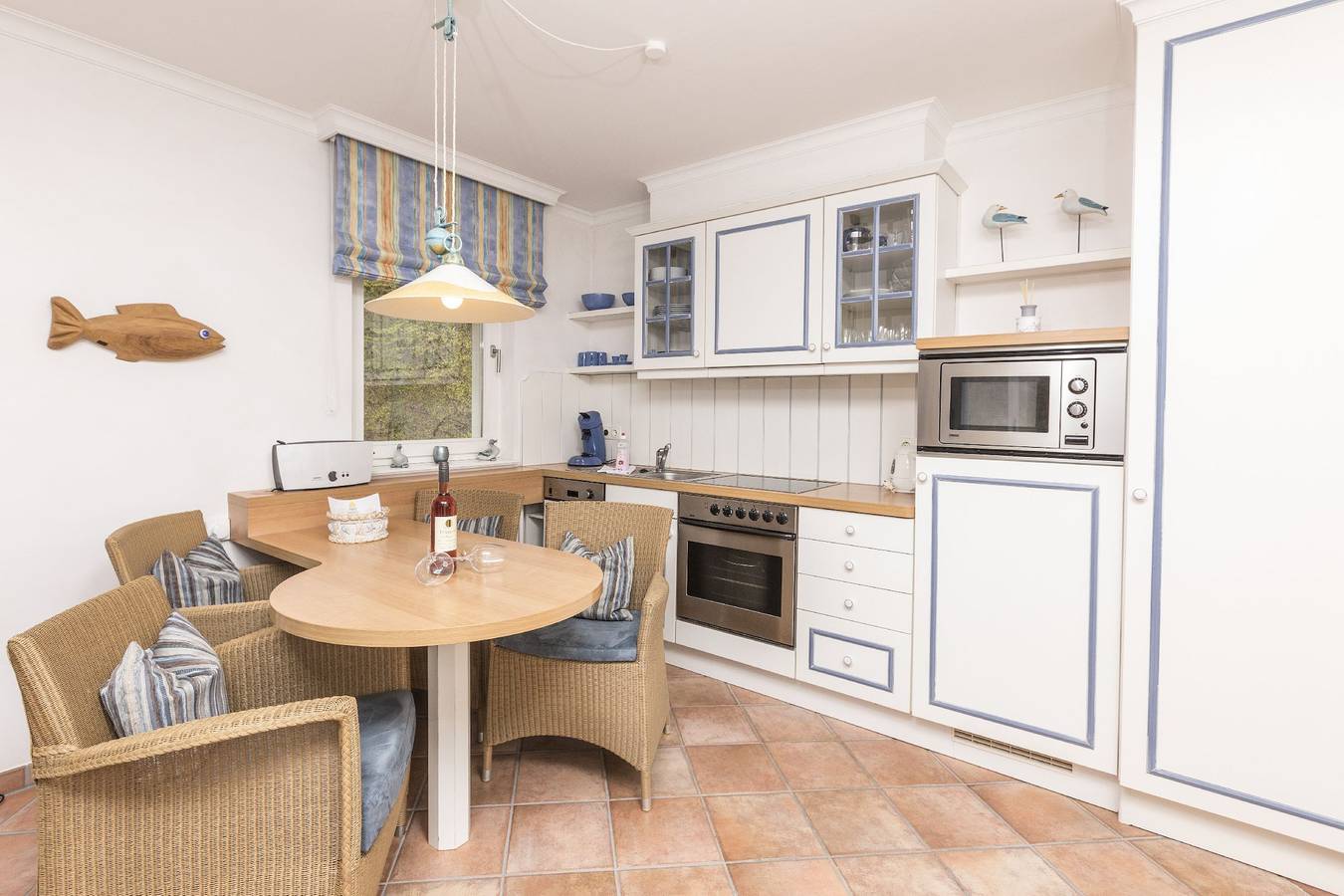Villa Strandperle Nr. 17 - Exklusive Ferienwohnung, 49qm, Balkon mit Meerblick, 1 Schlafzimmer, max. 2 Personen in Ostseebad Binz, Binz