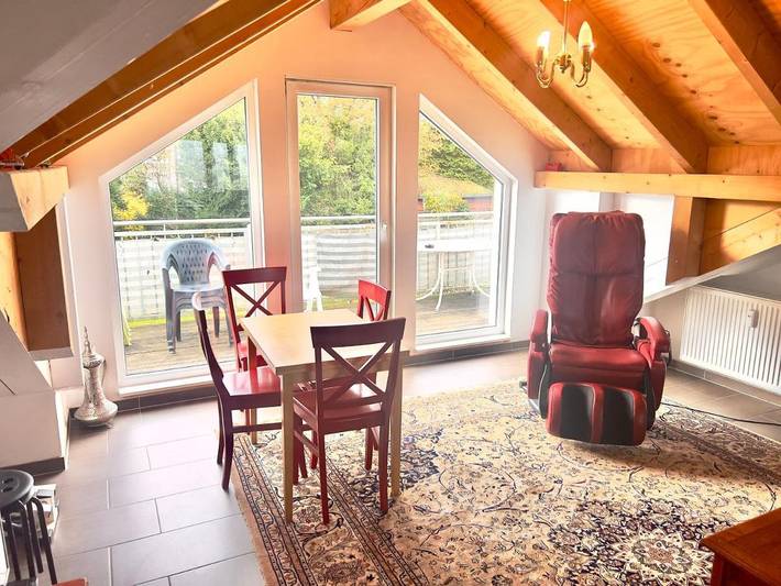 Ferienwohnung für 7 Personen, mit Balkon und Terrasse sowie Ausblick in Kelkheim (Taunus)