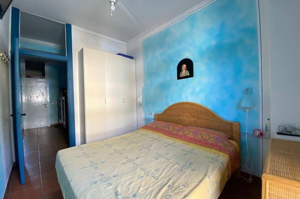 Appartamento intero, Casa vacanza Leonida, fronte mare, vicino ai monti e centro di Marina di Carrara in Marina di Carrara, Carrara