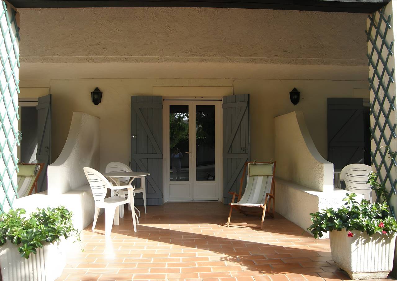 Appartement entier, Appartement « Appt Saint Remy De Provence » avec terrasse privée et Wi-Fi in Saint-Étienne, Loire