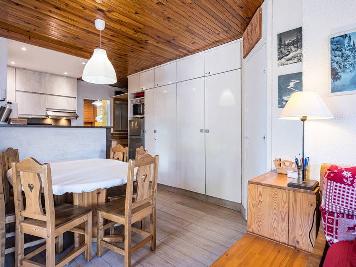 Gîte pour 5 personnes, avec balcon dans Office De Tourisme De Val D Isere - 4