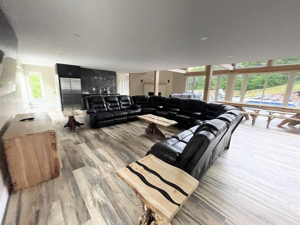 Luxury House private pool & Indoor Basketball court/Movie theater in Hidden Valley, Pennsylvania