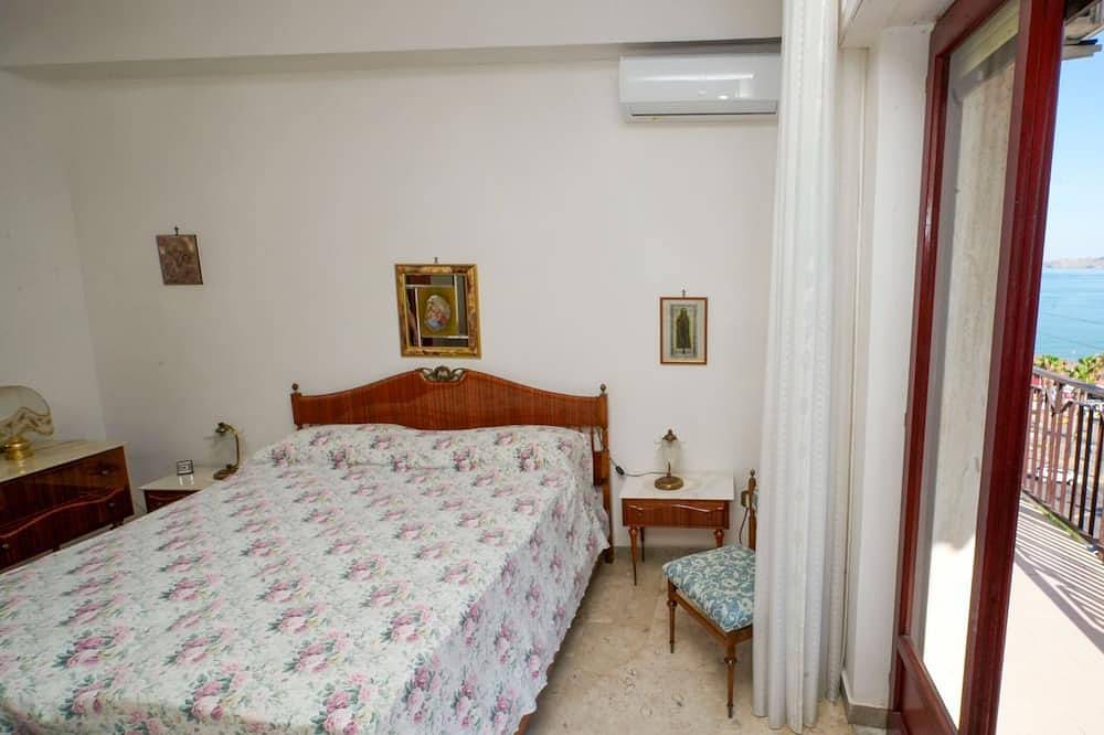 Vacation by the sea in Crotone, Crotone Province