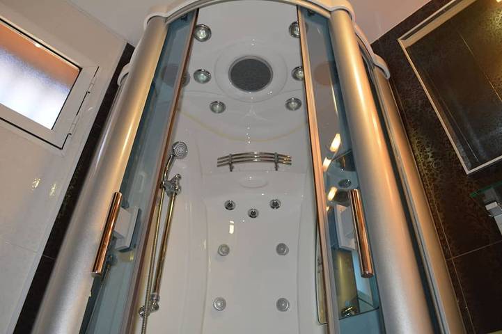Casa con piscina, spa privado y jacuzzi in Jun, Provincia de Granada