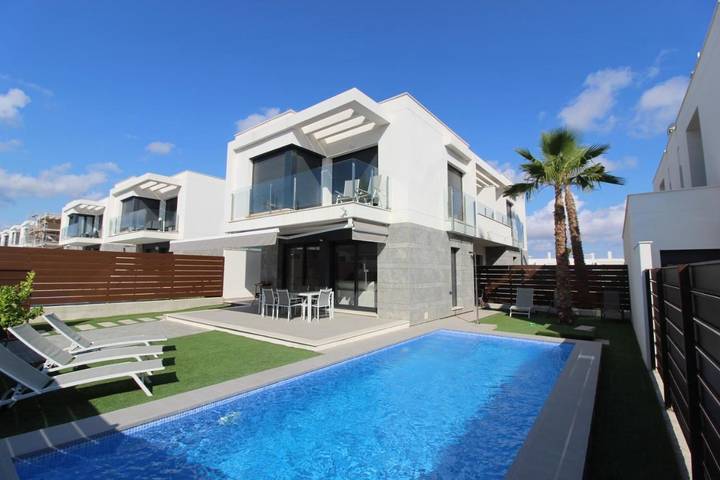 Casa rural para 6 personas, con Terraza y Piscina en Jacarilla - 3