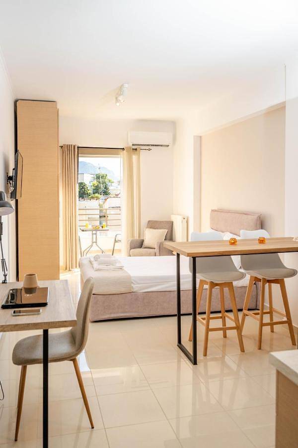 Apartamento para 2 personas, con vistas y balcón en Corinto