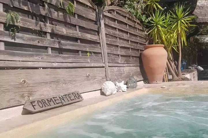 Ancienne petite bergerie restaurée, piscine/spa. Calme, tr.proche mer et Espagne in Sorède, Région de Céret