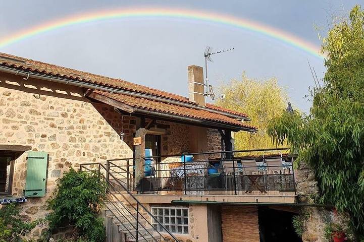Location de vacances pour 13 personnes, avec jardin dans Saint-Jean-la-Bussière
