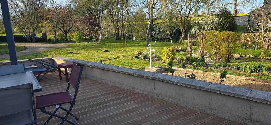 Location de vacances pour 6 personnes, avec Terrasse ainsi que Jardin et Vue à Jublains - 3