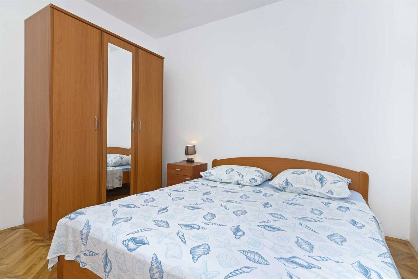 Ganze Wohnung, Apartment Martina 1 (4+1) near the beach in Srima, Croatia in Srima, Šibenik-Knin