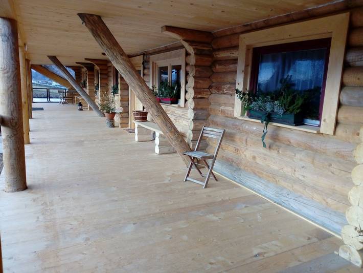 Ferienwohnung für 4 Personen, mit Balkon/Terrasse und Whirlpool sowie Terrasse und Garten