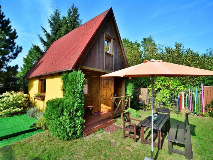 Ferienhaus für 6 Personen, mit Terrasse und Garten in Osieki