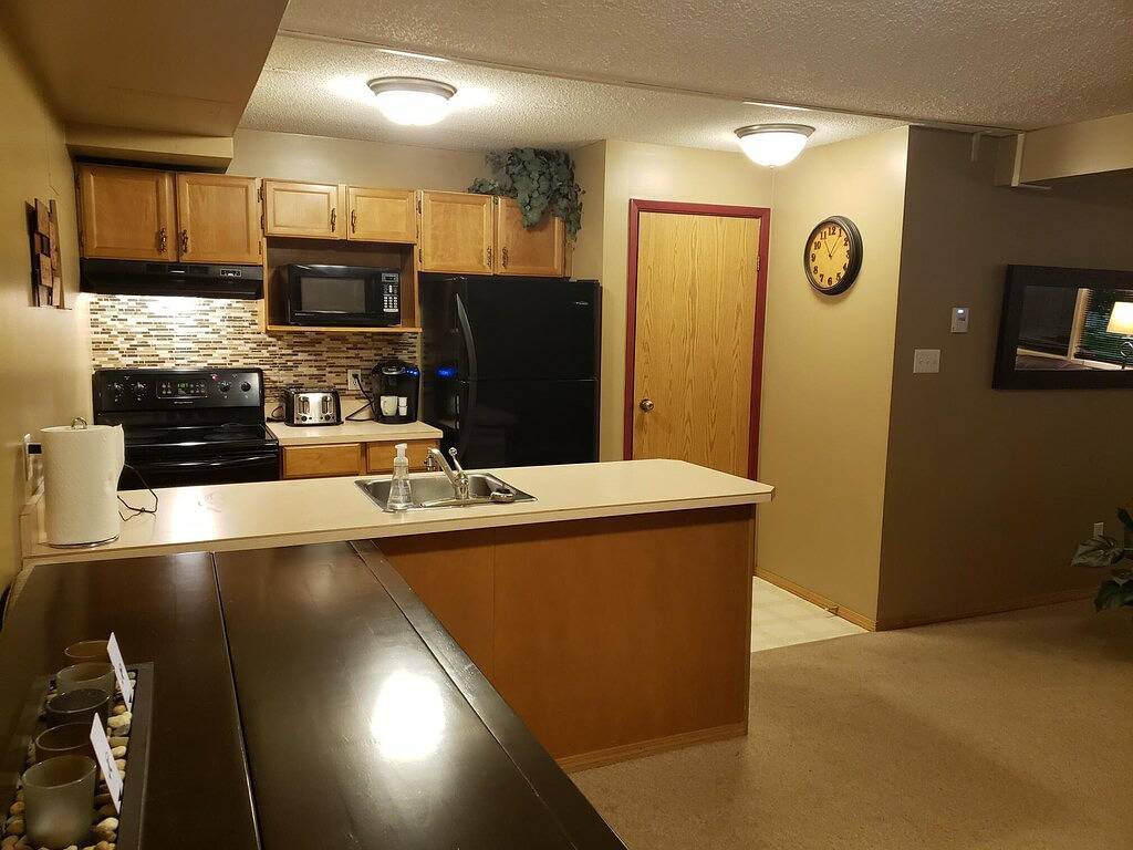 Ganze Wohnung, Steps Away From The Hot Tub And Pub in Panorama