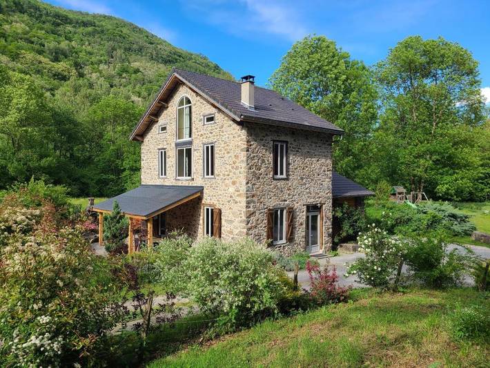 Maison de vacances pour 8 personnes, avec Terrasse ainsi que Jardin et Vue à Vicdessos (homonymie)