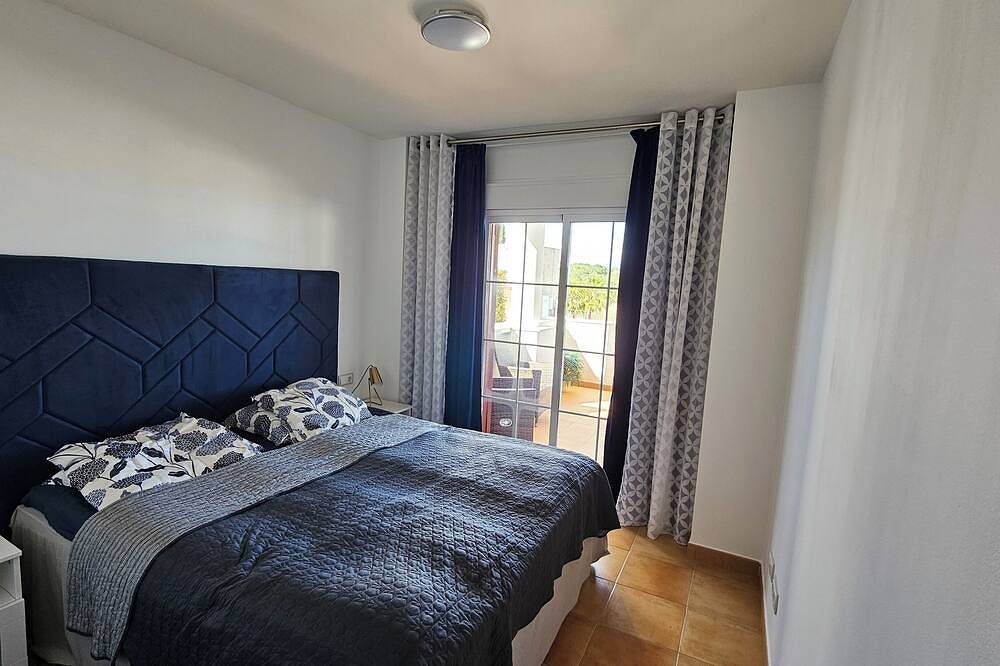 Appartement entier, Appartement de trois chambres spacieux et bien aménagé, cadre pittoresque à proximité de terrains de golf in La Alcaidesa, San Roque