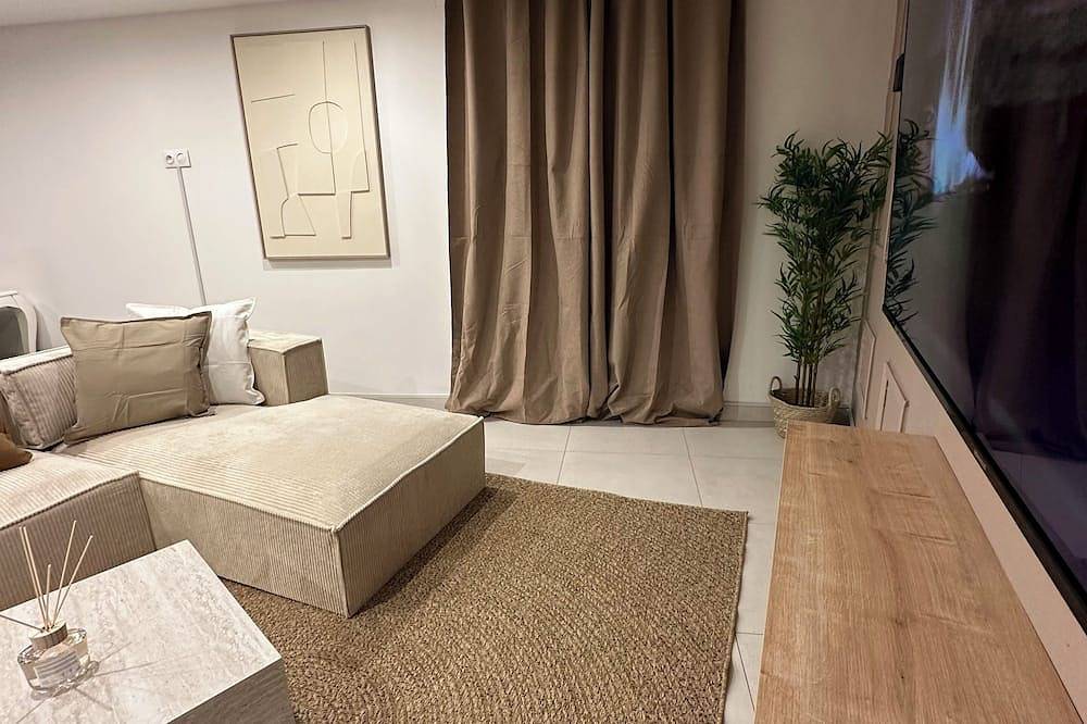 Apartamento entero, F2 jacuzzi modern / spacious (5 min station) in Étampes, Essonne