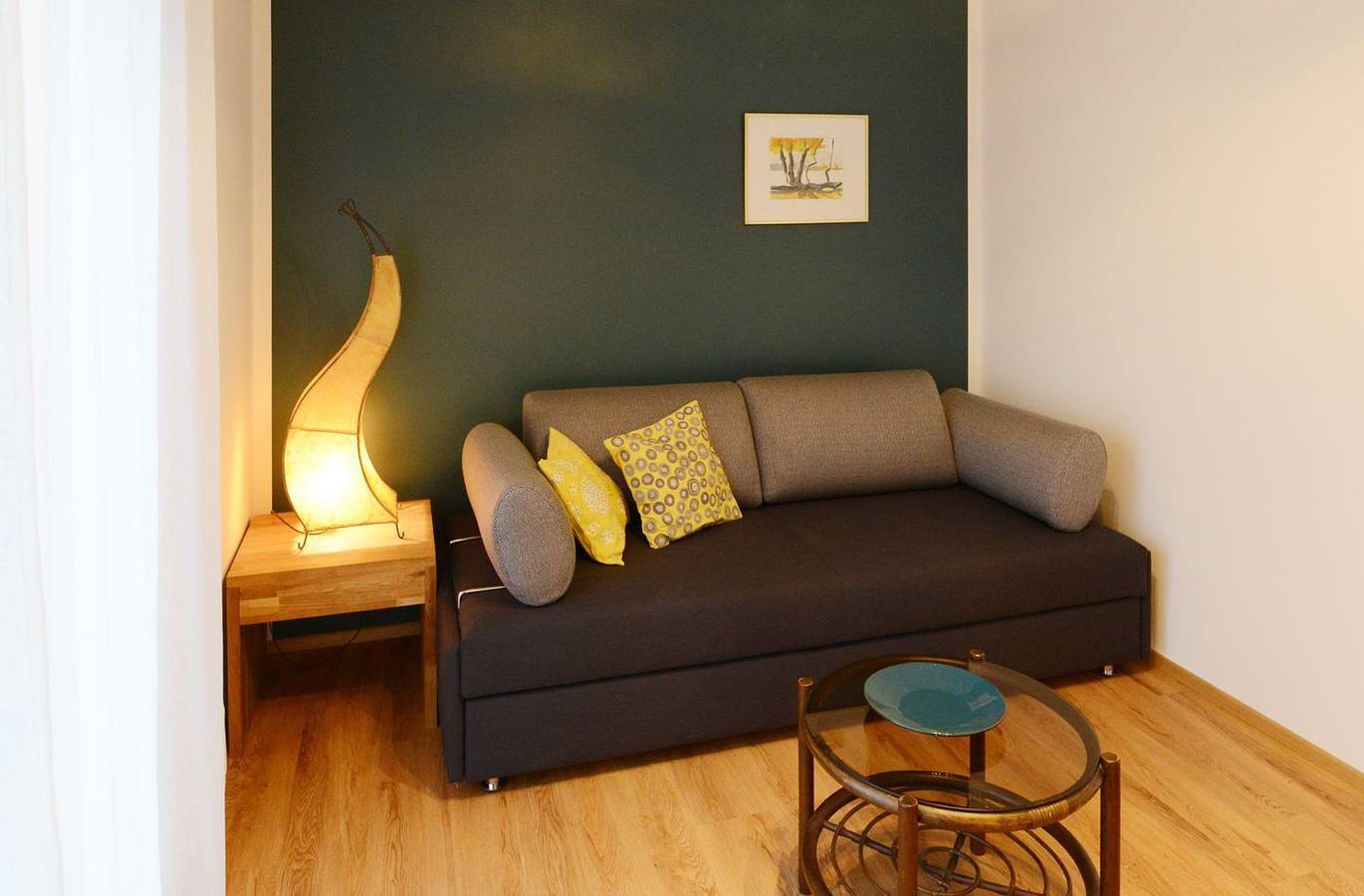 Ganze Wohnung, Gemütliche Erdgeschosswohnung für bis zu 4 Personen mit Blick zum Spielplatz. in Friedrichshafen, Region Bodensee-Oberschwaben