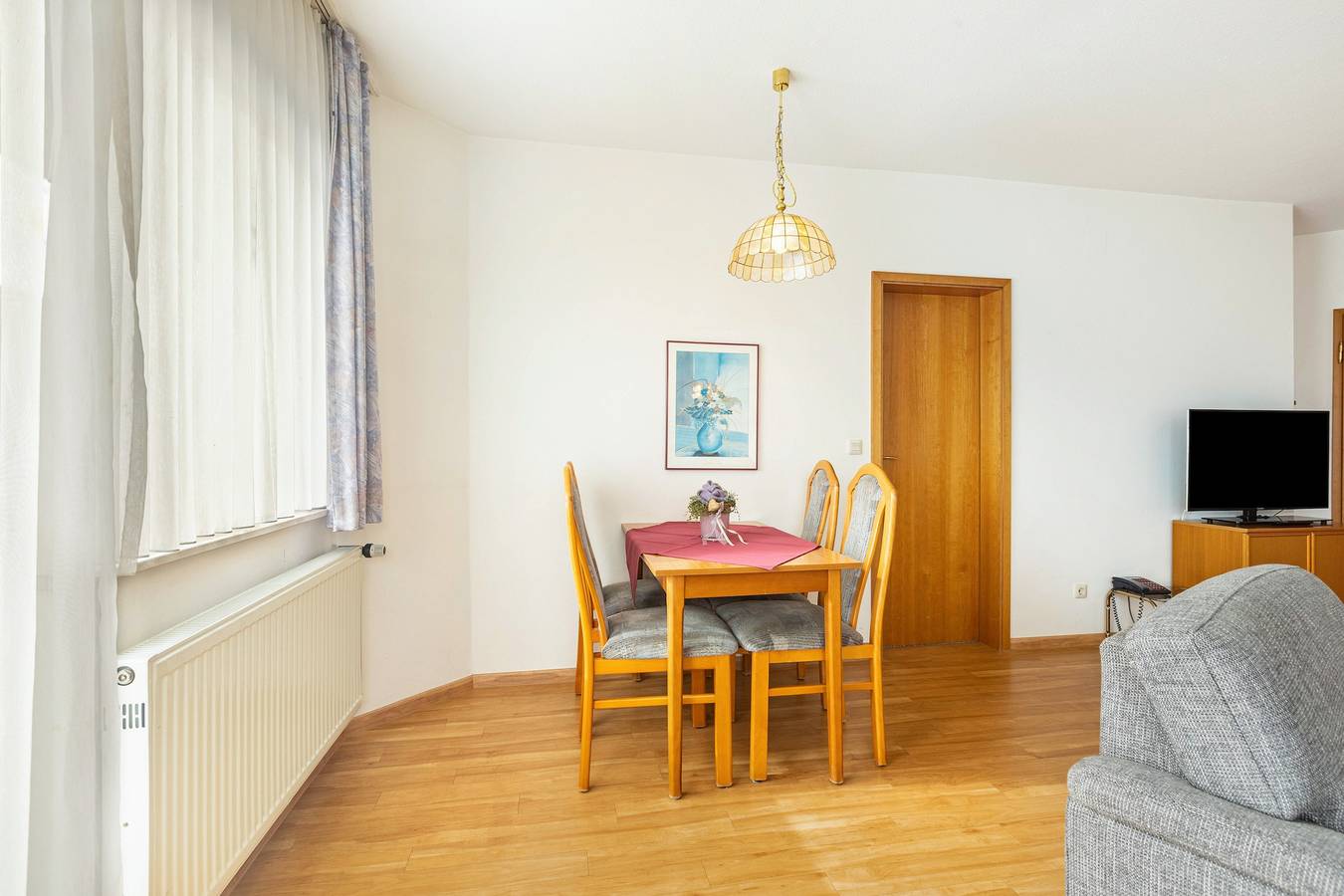 Ganze Wohnung, Ferienwohnung 'Orenberg 4' mit Balkon und Wi-Fi in Willingen, die Mittelgebirge