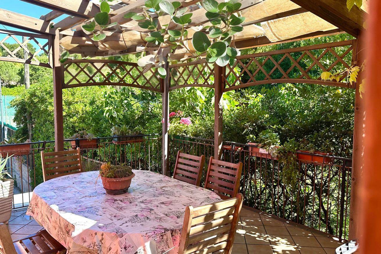 Apartamento entero, N279 - Numana, large four-room apartment with terrace in Sirolo, Riviera del Conero