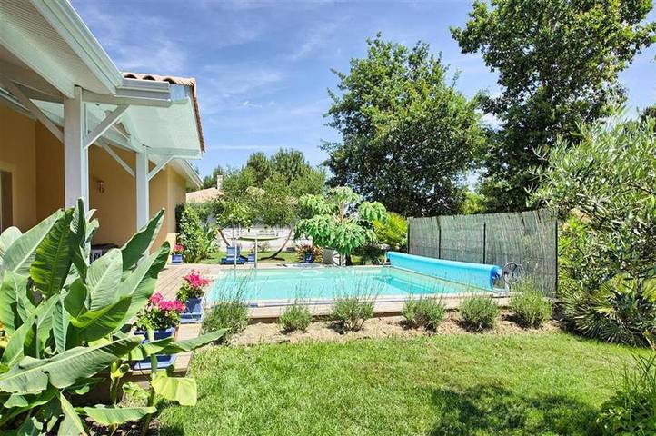 Chambre d’hôte pour 2 personnes, avec vue ainsi que jardin et piscine au Bassin d'Arcachon