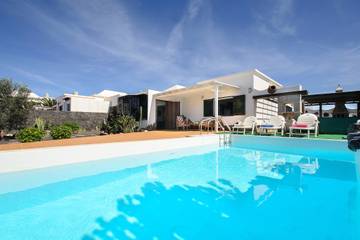 Villa for 6 People in Yaiza, Lanzarote, Photo 2
