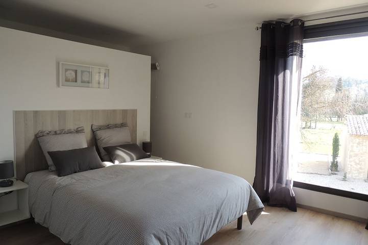 Location de vacances pour 10 personnes, avec terrasse et jardin à Barbentane - 4