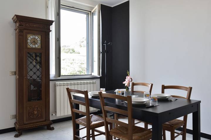 Appartamento intero, Guesthost - Bright & Comfy Apartment in Genova (Città), Genoa
