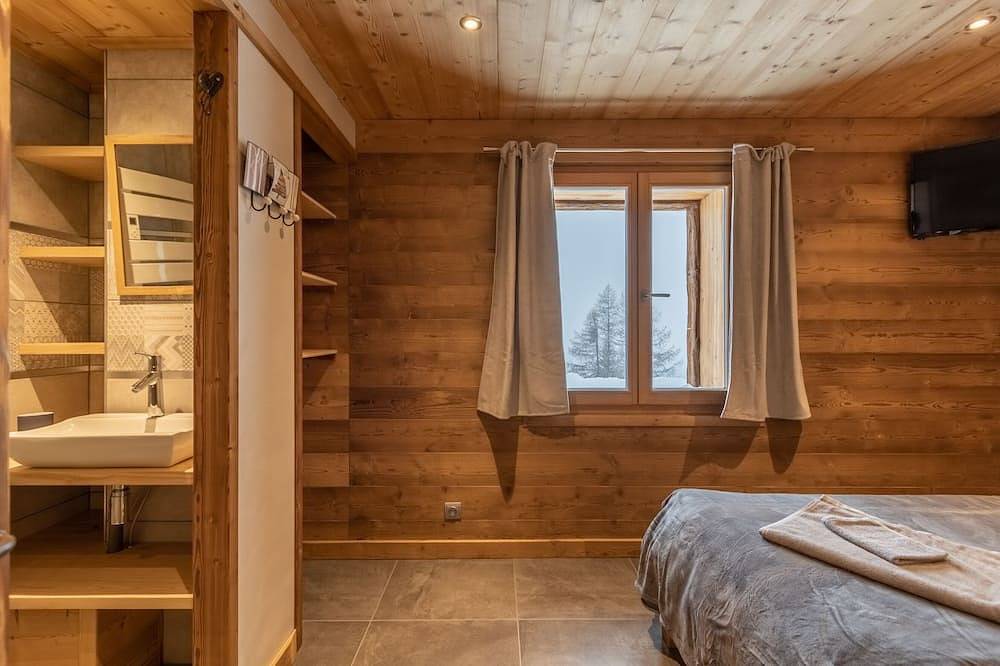 Todo el chalet renovado en las laderas 5 minutos a pie Arco 1600 8ch 6sdb 24pers in Arc 1600, Bourg-Saint-Maurice