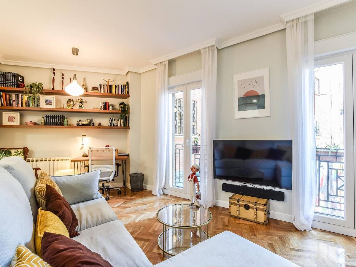 Appartement entier, Apartamento reformado en Lavapiés de alquiler temporal in Centro (Madrid), Madrid