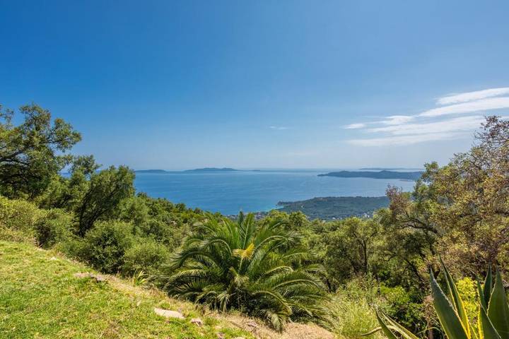Villa pour 14 personnes, avec vue ainsi que piscine et balcon dans Le Lavandou - 3