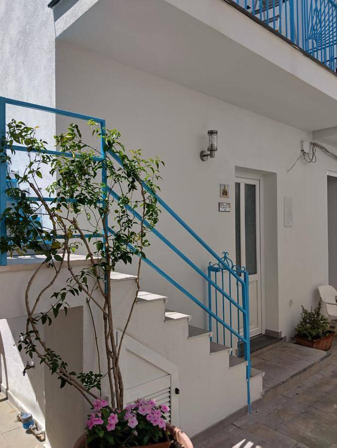 La casa di Giuliana piano terra con cucina e lavatrice in Lacco Ameno, Ischia