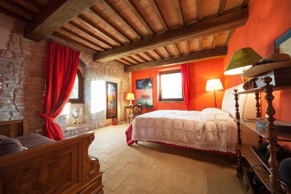 Luxuriöses Haus mit Pool, atemberaubender Blick auf Todi, bis zu 11 Betten in Massa Martana, Perugia Provinz