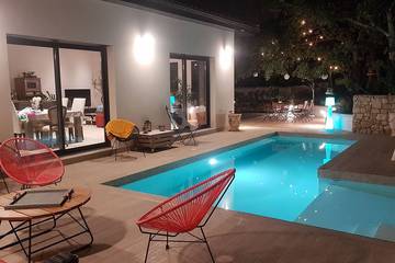 Cottage pour 6 personnes, avec jacuzzi ainsi que jardin et terrasse à Belvézet