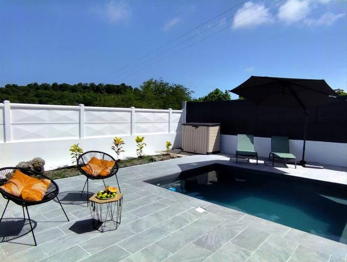 Location de vacances pour 6 personnes, avec piscine ainsi que jardin et jacuzzi dans Plage du Grand Macabou - 2